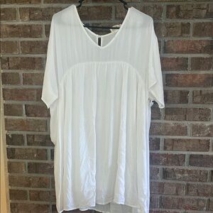 Chic White V-Neck Midi Dress